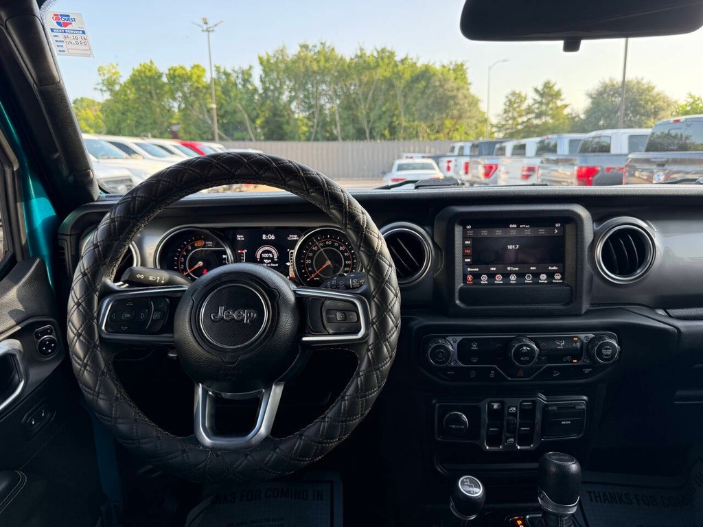 Jeep Wrangler Unlimited Vehicle Full-screen Gallery Image 21