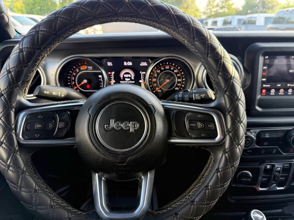 Jeep Wrangler Unlimited Vehicle Full-screen Gallery Image 23