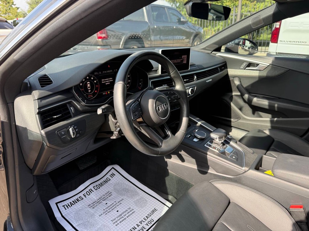 Audi A5 Sportback Vehicle Full-screen Gallery Image 06