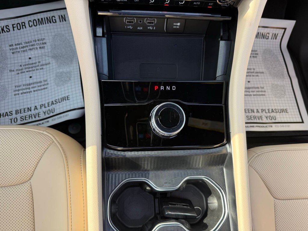Jeep Grand Cherokee Vehicle Full-screen Gallery Image 27