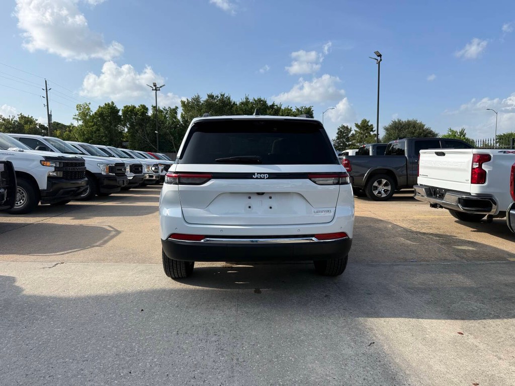 Jeep Grand Cherokee Vehicle Full-screen Gallery Image 38