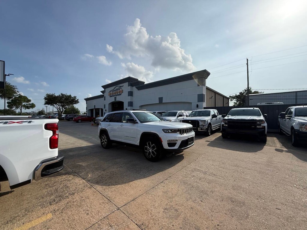Jeep Grand Cherokee Vehicle Full-screen Gallery Image 43