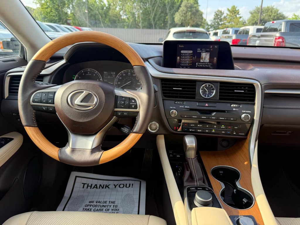 Lexus RX 350 Vehicle Full-screen Gallery Image 18