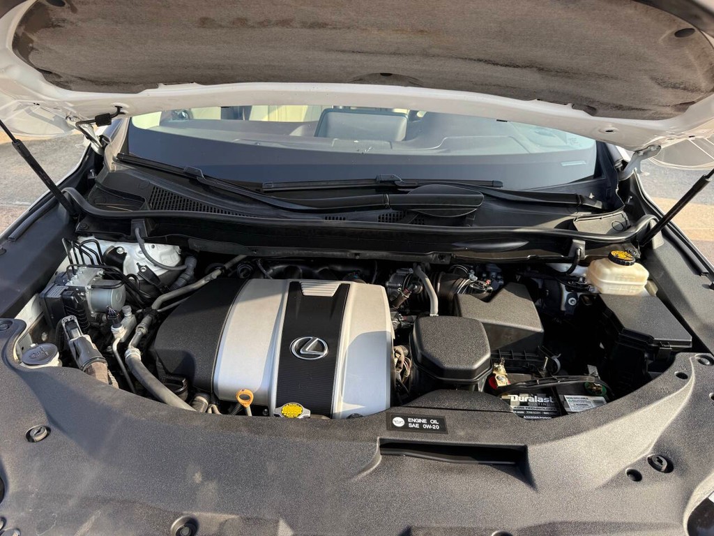 Lexus RX 350 Vehicle Full-screen Gallery Image 32