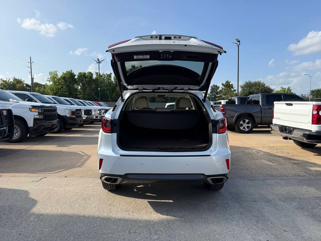 Lexus RX 350 Vehicle Full-screen Gallery Image 34