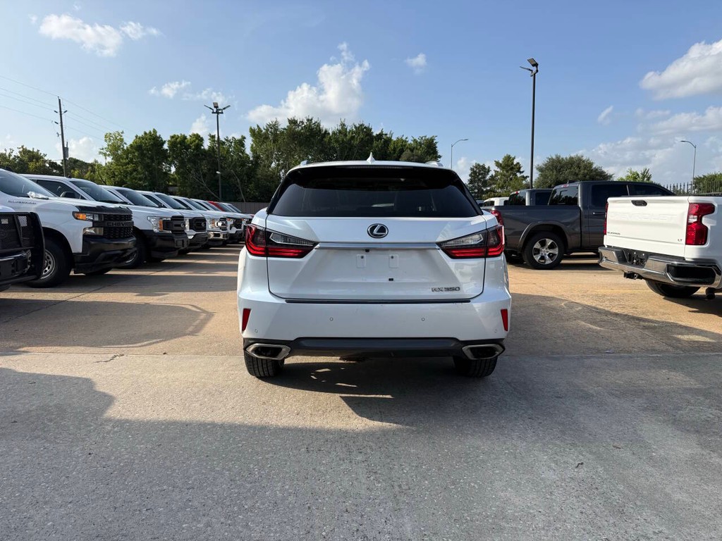 Lexus RX 350 Vehicle Full-screen Gallery Image 36