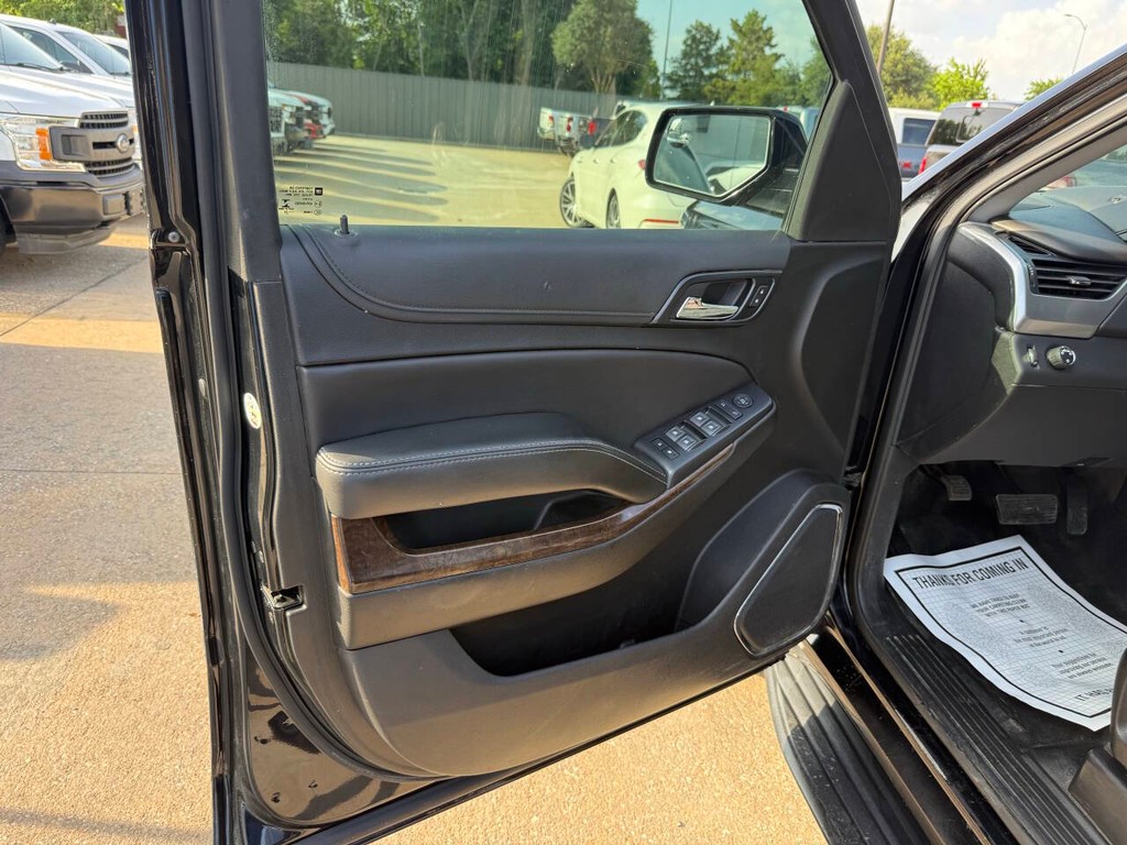 Chevrolet Tahoe Vehicle Full-screen Gallery Image 08