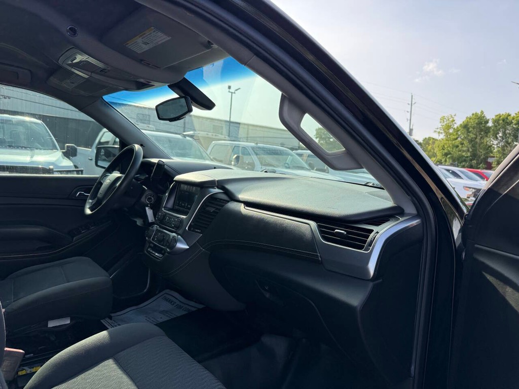 Chevrolet Tahoe Vehicle Full-screen Gallery Image 09