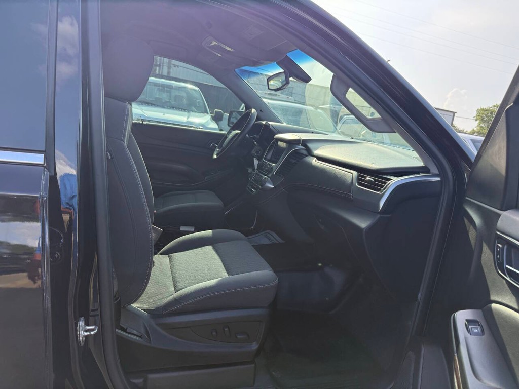 Chevrolet Tahoe Vehicle Full-screen Gallery Image 10