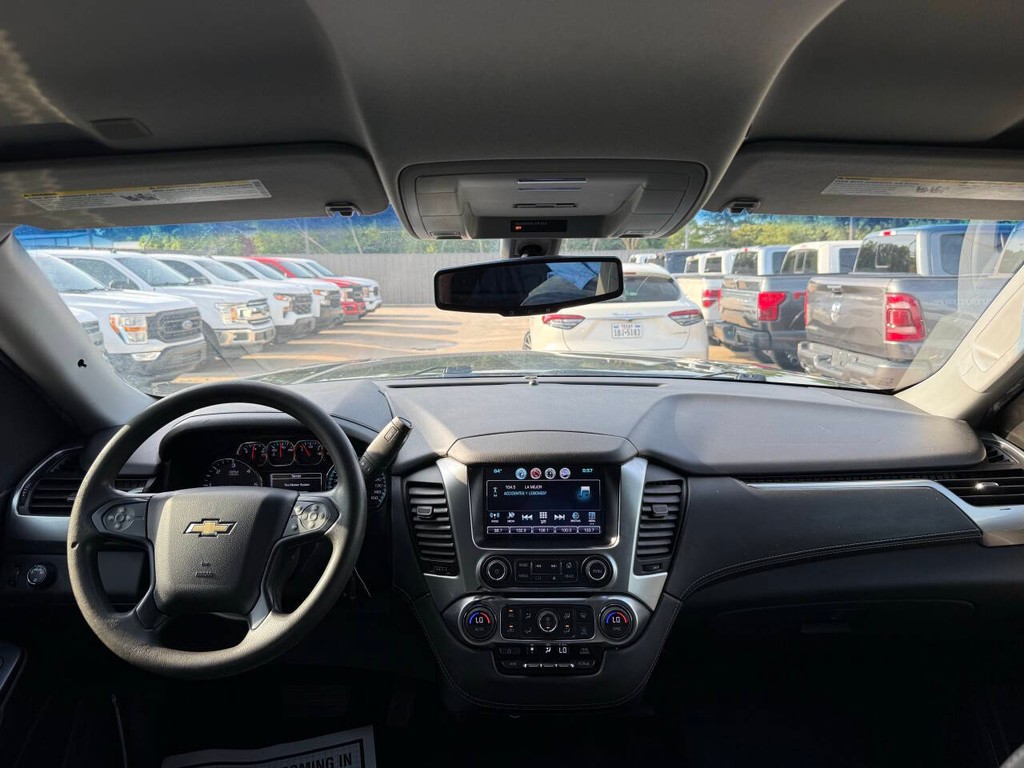 Chevrolet Tahoe Vehicle Full-screen Gallery Image 17