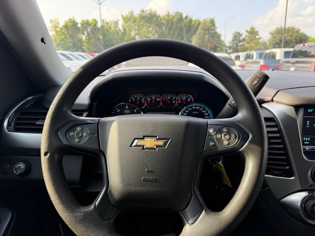 Chevrolet Tahoe Vehicle Full-screen Gallery Image 23