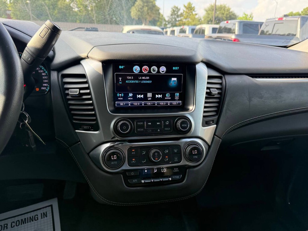 Chevrolet Tahoe Vehicle Full-screen Gallery Image 24