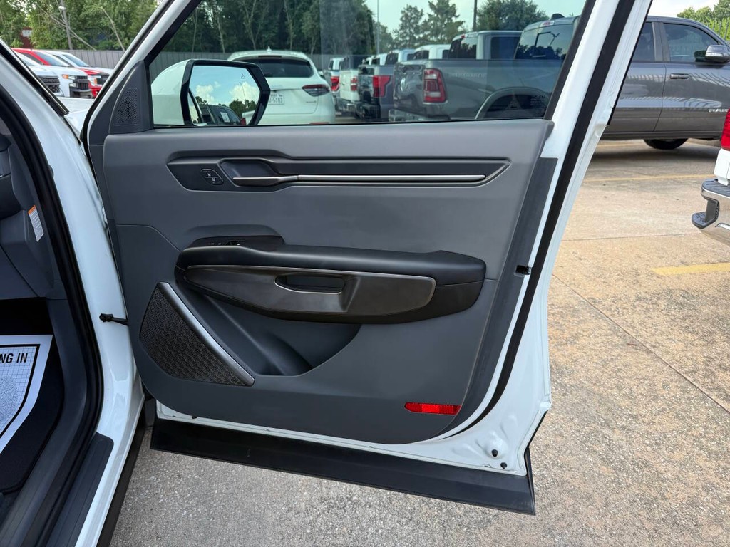 Kia EV9 Vehicle Full-screen Gallery Image 11