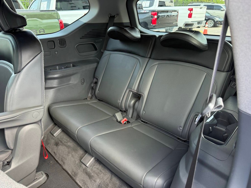 Kia EV9 Vehicle Full-screen Gallery Image 14