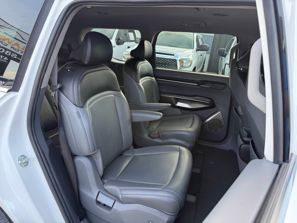 Kia EV9 Vehicle Full-screen Gallery Image 17