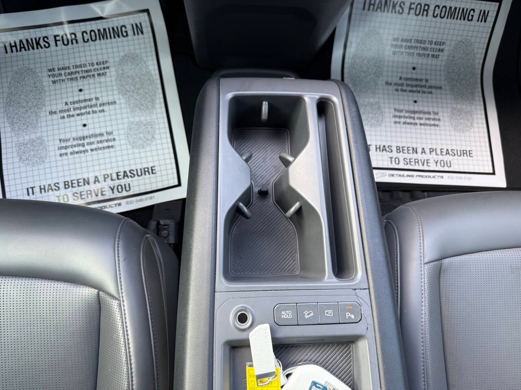 Kia EV9 Vehicle Full-screen Gallery Image 33