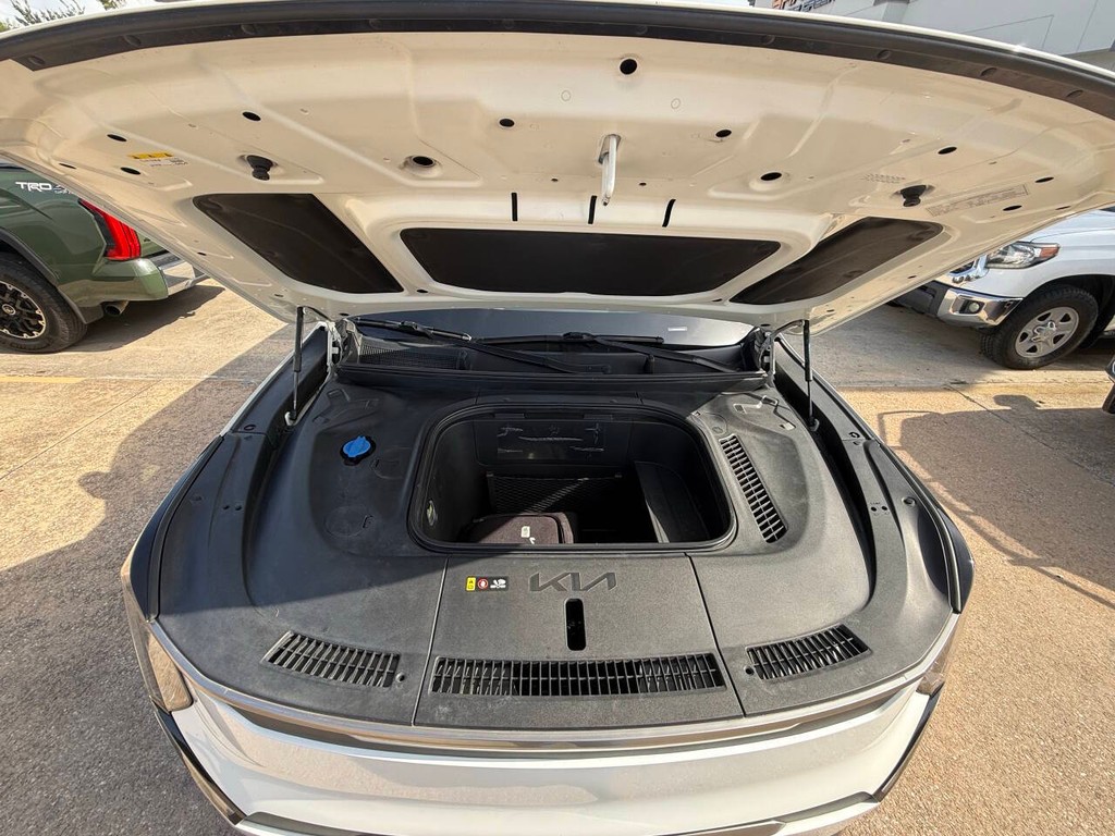 Kia EV9 Vehicle Full-screen Gallery Image 38