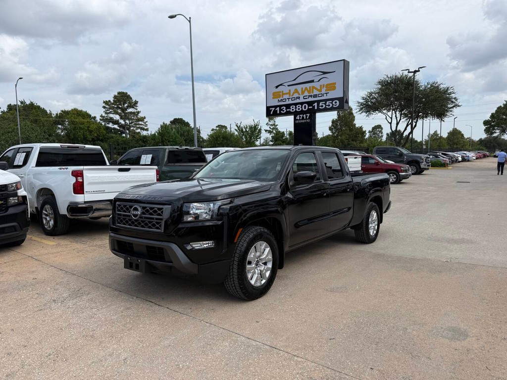 Nissan Frontier Vehicle Full-screen Gallery Image 03
