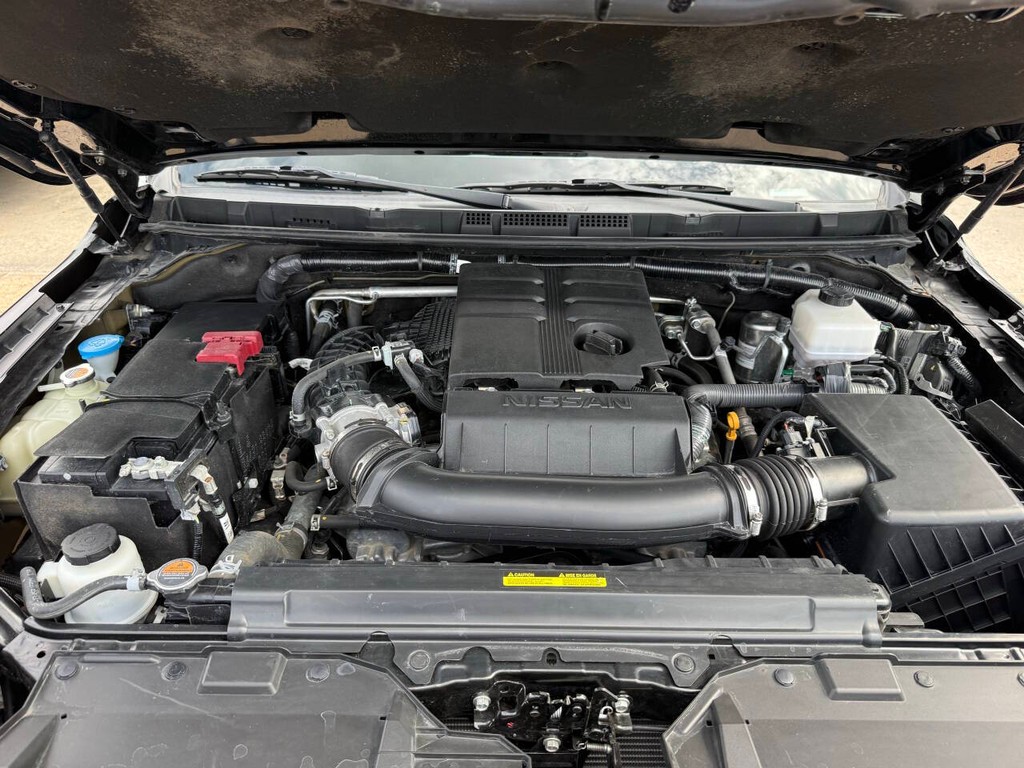 Nissan Frontier Vehicle Full-screen Gallery Image 34