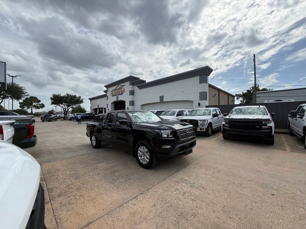 Nissan Frontier Vehicle Full-screen Gallery Image 42