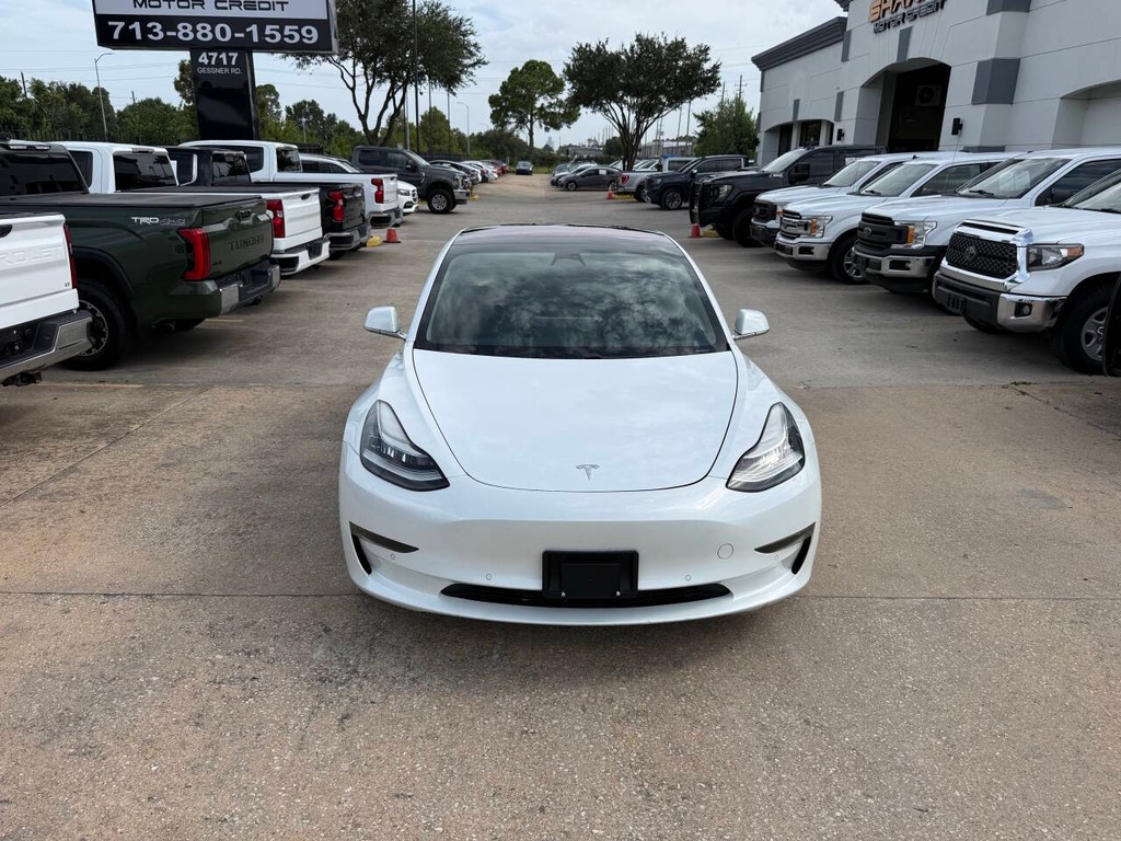 Tesla Model 3 Vehicle Full-screen Gallery Image 38