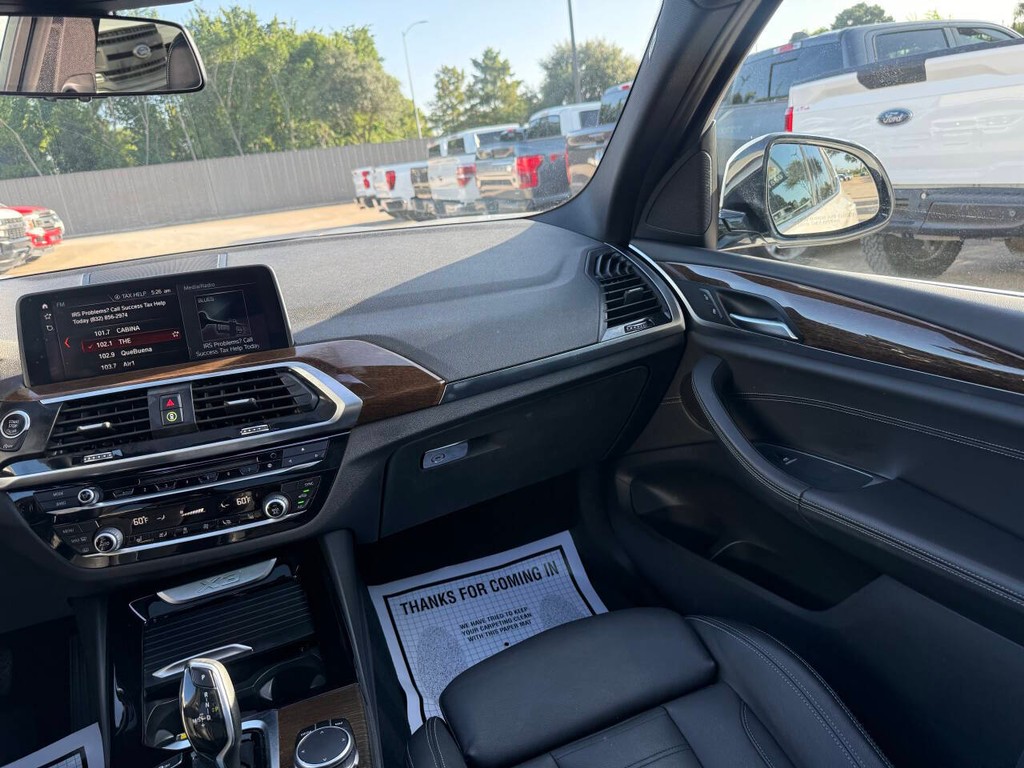 BMW X3 Vehicle Full-screen Gallery Image 20