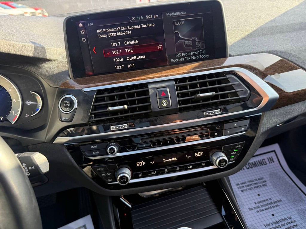BMW X3 Vehicle Full-screen Gallery Image 27