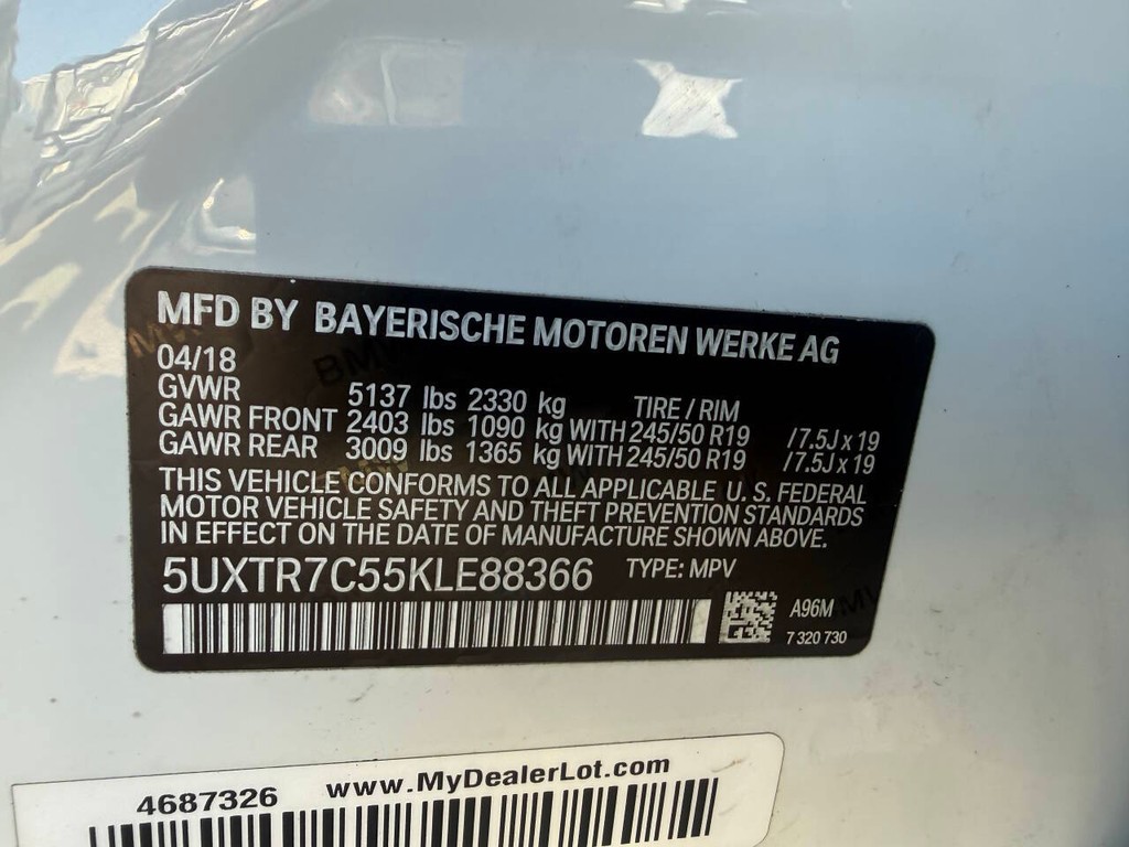BMW X3 Vehicle Full-screen Gallery Image 35