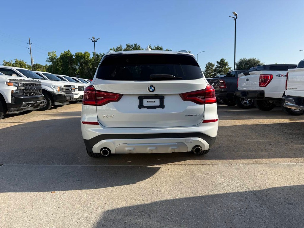 BMW X3 Vehicle Full-screen Gallery Image 40