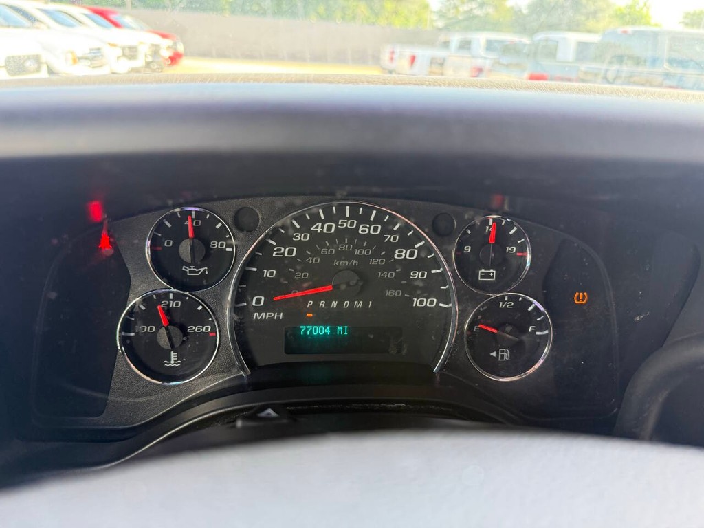 Chevrolet Express Vehicle Full-screen Gallery Image 23