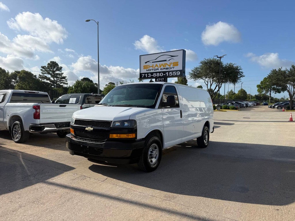 Chevrolet Express Vehicle Full-screen Gallery Image 37