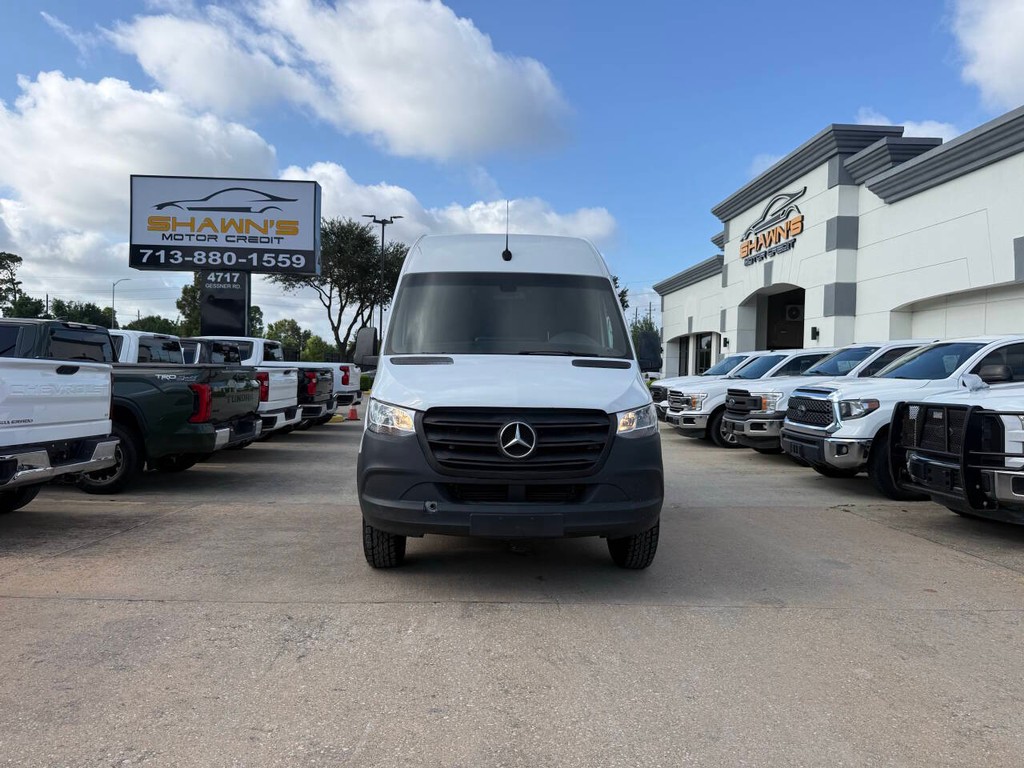 Mercedes-Benz Sprinter Vehicle Full-screen Gallery Image 36