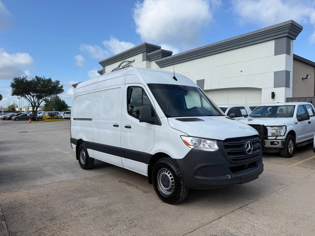 Mercedes-Benz Sprinter Vehicle Full-screen Gallery Image 37