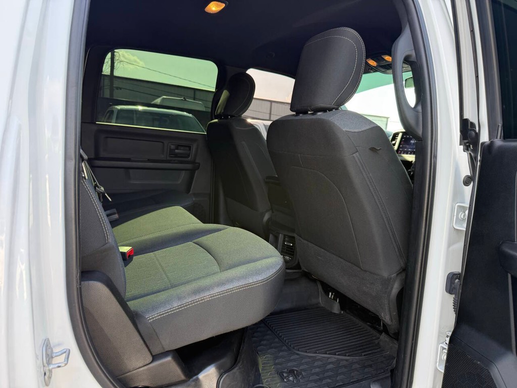 Ram 2500 Vehicle Full-screen Gallery Image 15
