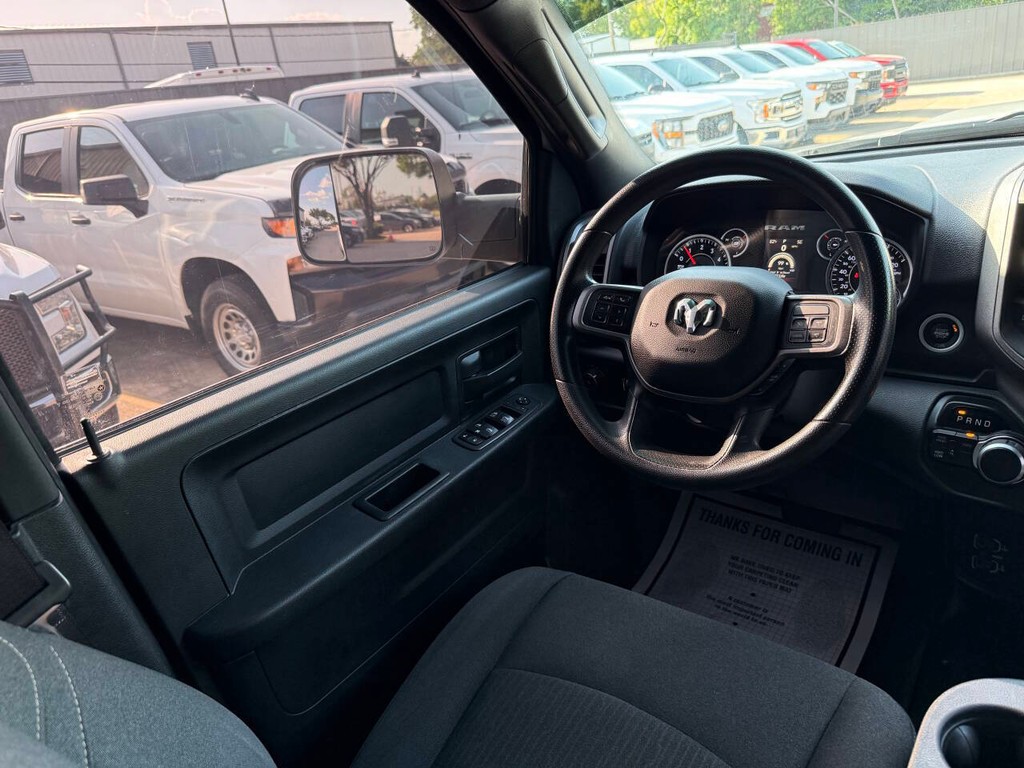 Ram 2500 Vehicle Full-screen Gallery Image 20