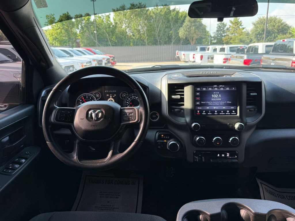 Ram 2500 Vehicle Full-screen Gallery Image 21