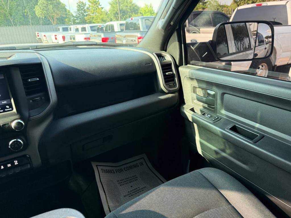Ram 2500 Vehicle Full-screen Gallery Image 22