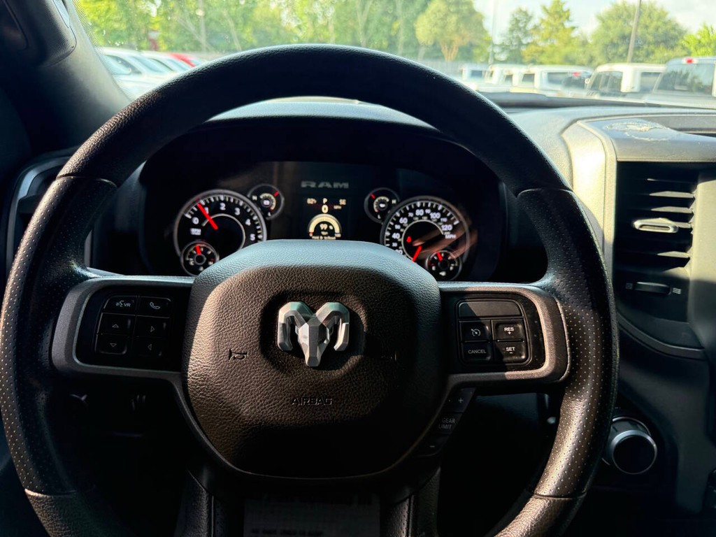 Ram 2500 Vehicle Full-screen Gallery Image 24