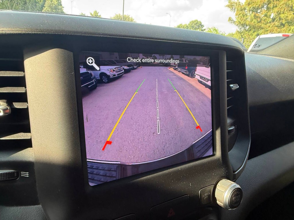Ram 2500 Vehicle Full-screen Gallery Image 28