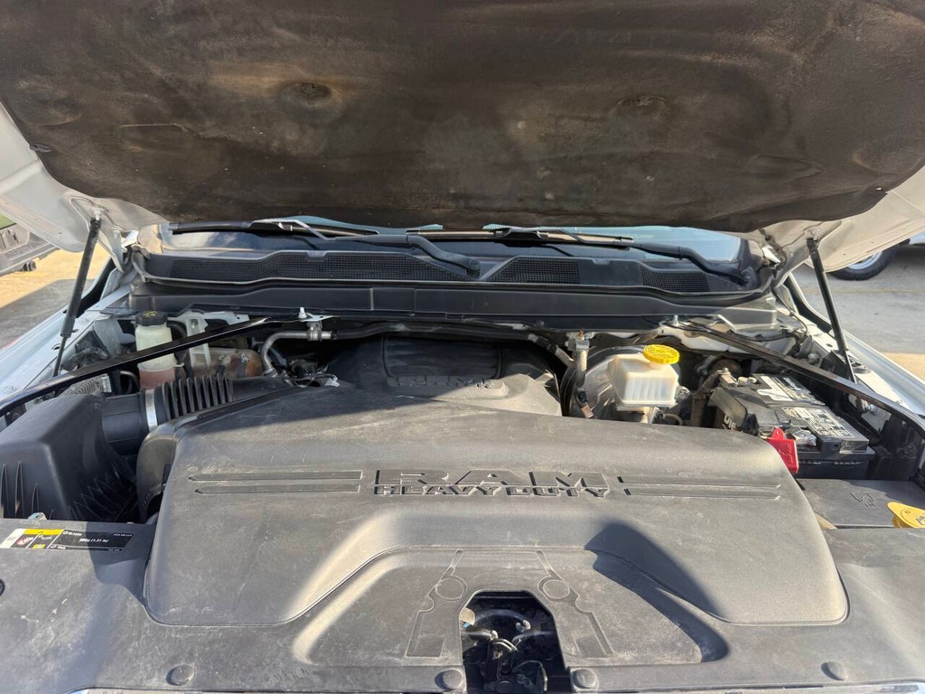Ram 2500 Vehicle Full-screen Gallery Image 36