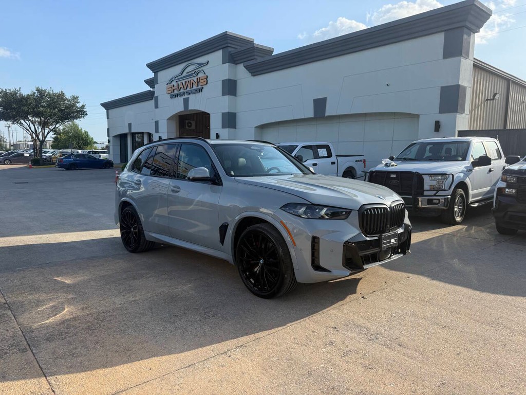 BMW X5 Vehicle Full-screen Gallery Image 02