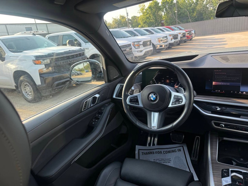 BMW X5 Vehicle Full-screen Gallery Image 20