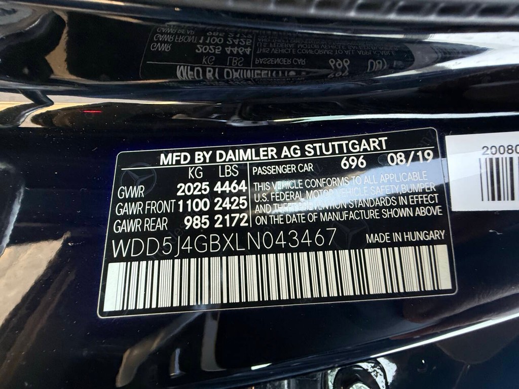 Mercedes-Benz CLA Vehicle Full-screen Gallery Image 34