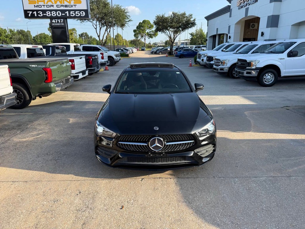 Mercedes-Benz CLA Vehicle Full-screen Gallery Image 40