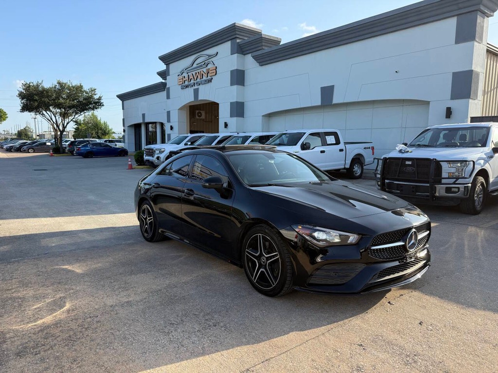 Mercedes-Benz CLA Vehicle Full-screen Gallery Image 42