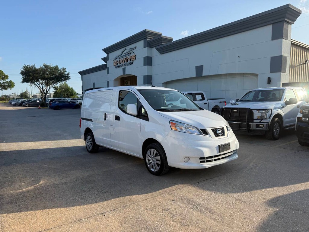 Nissan NV200 Vehicle Full-screen Gallery Image 02