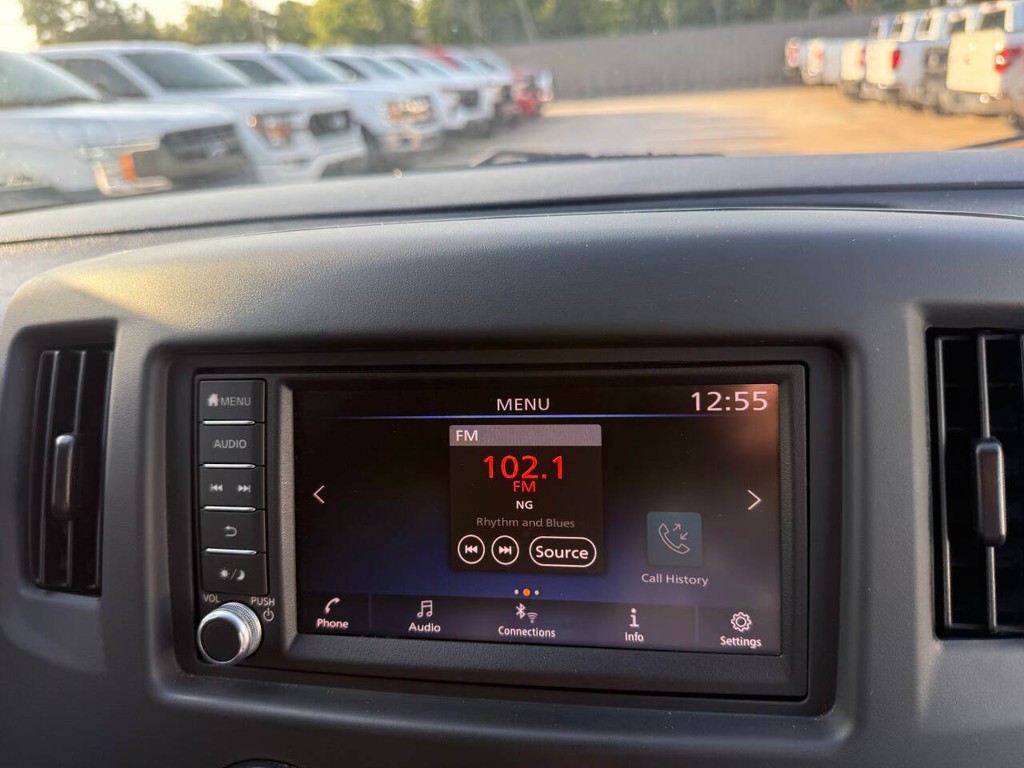 Nissan NV200 Vehicle Full-screen Gallery Image 18