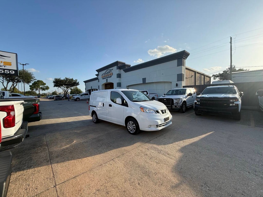 Nissan NV200 Vehicle Full-screen Gallery Image 36