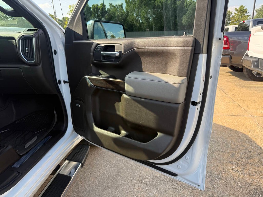 GMC Sierra 1500 Vehicle Full-screen Gallery Image 11