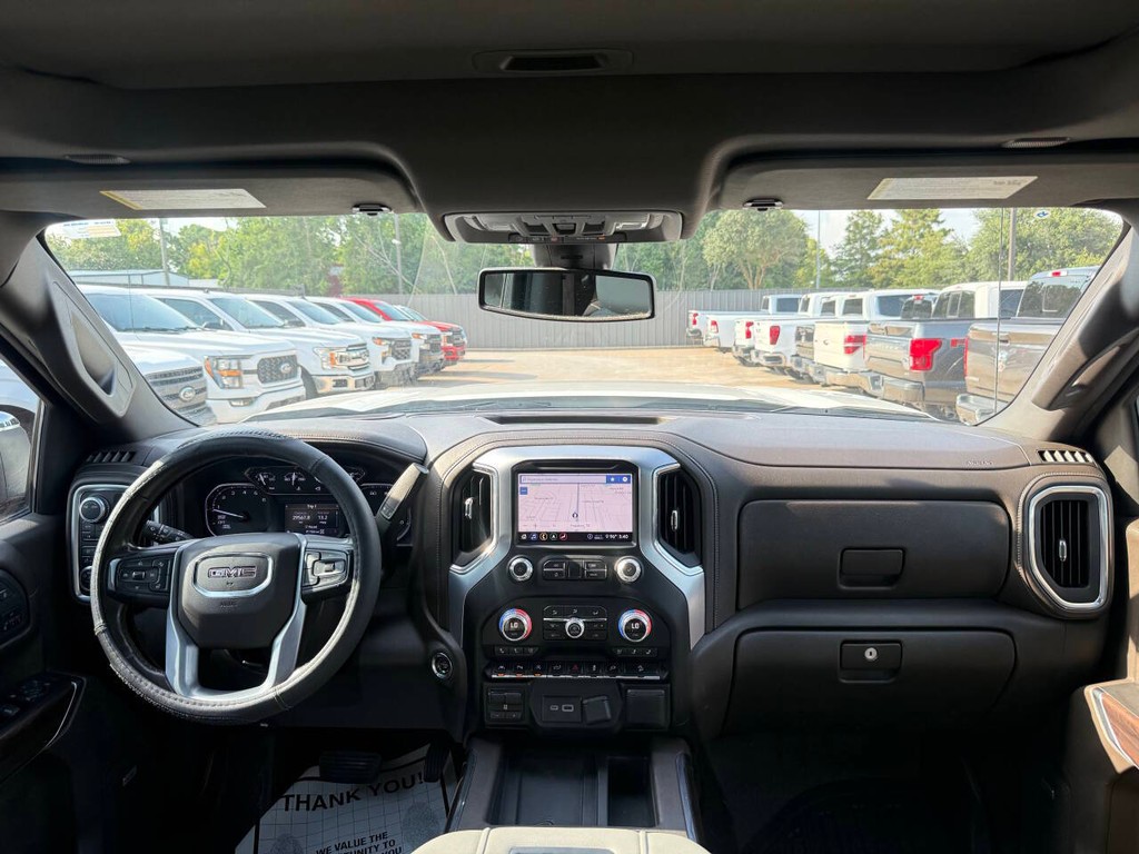 GMC Sierra 1500 Vehicle Full-screen Gallery Image 17